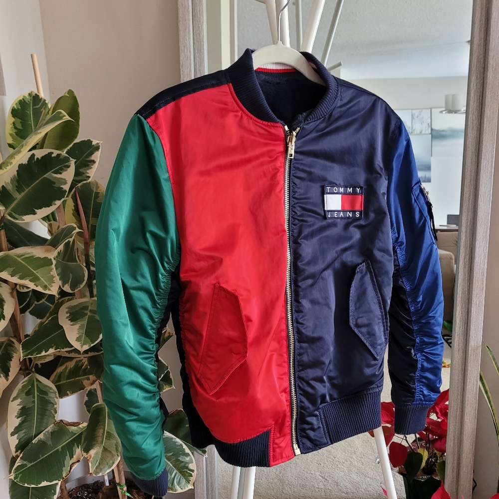 Tommy Jean's 90's Reversible bomber jacket